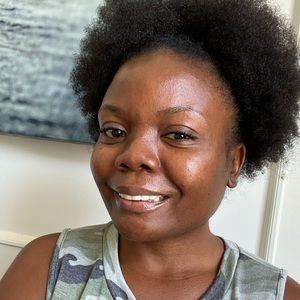 Meet your Posher, Yolanda